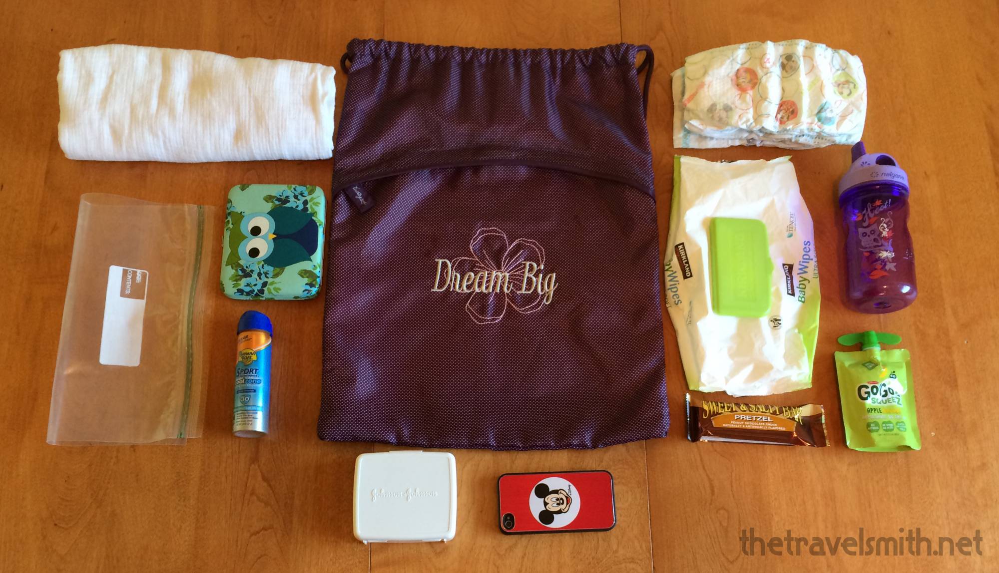 Plan what to pack and what NOT to pack in your park day bag |PassPorter.com