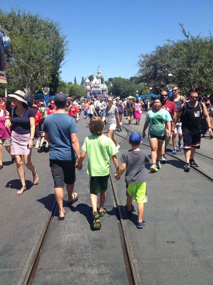 Choosing to visit Disneyland instead of Walt Disney World | PassPorter.com