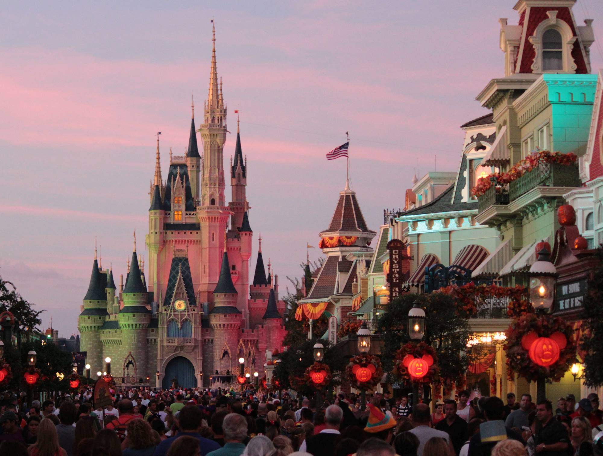 Enjoy Mickey's Very Merry Christmas Party at the Magic Kingdom |PassPorter.com