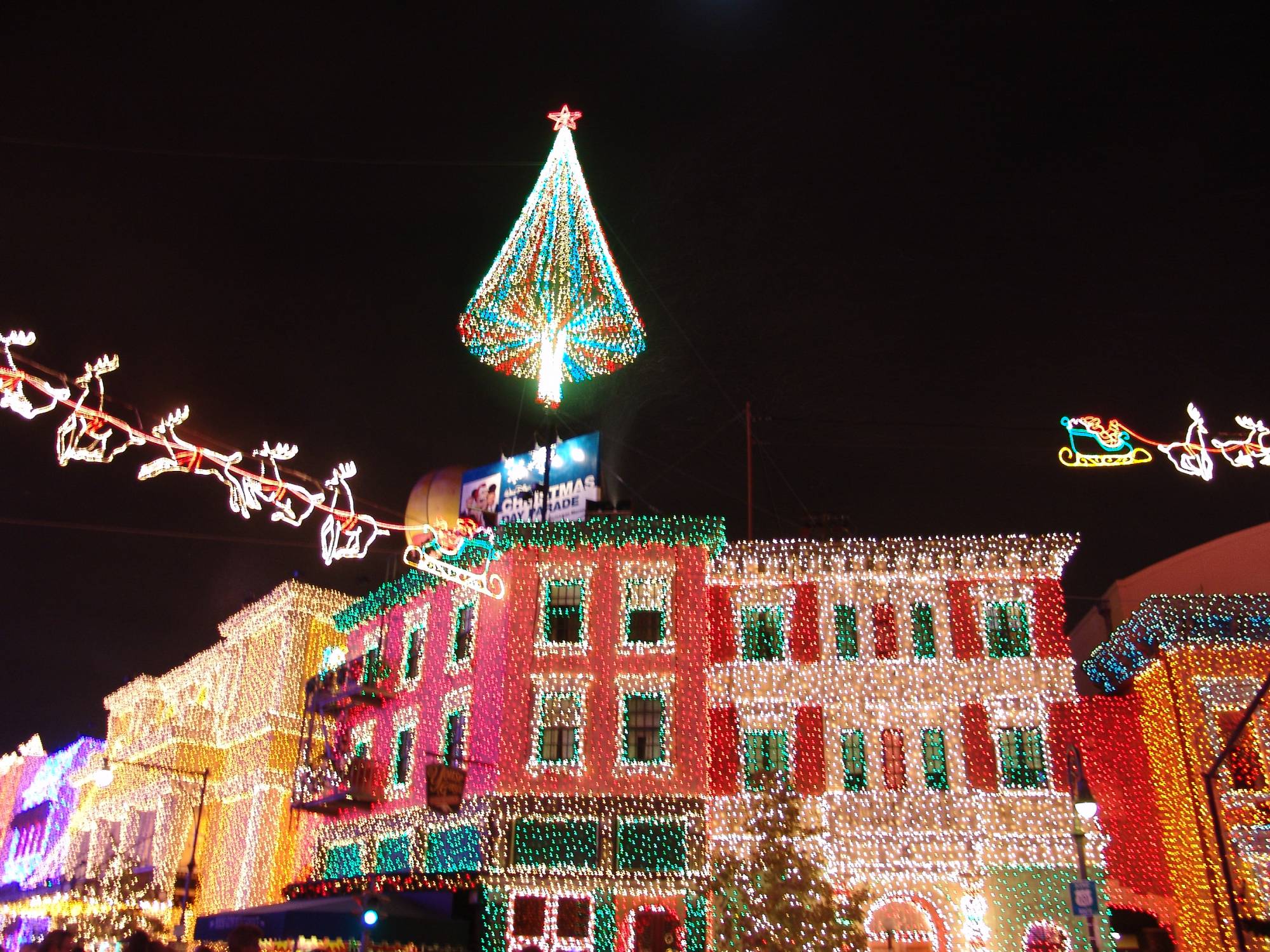 Make the most of the holidays at Walt Disney World | PassPorter.com