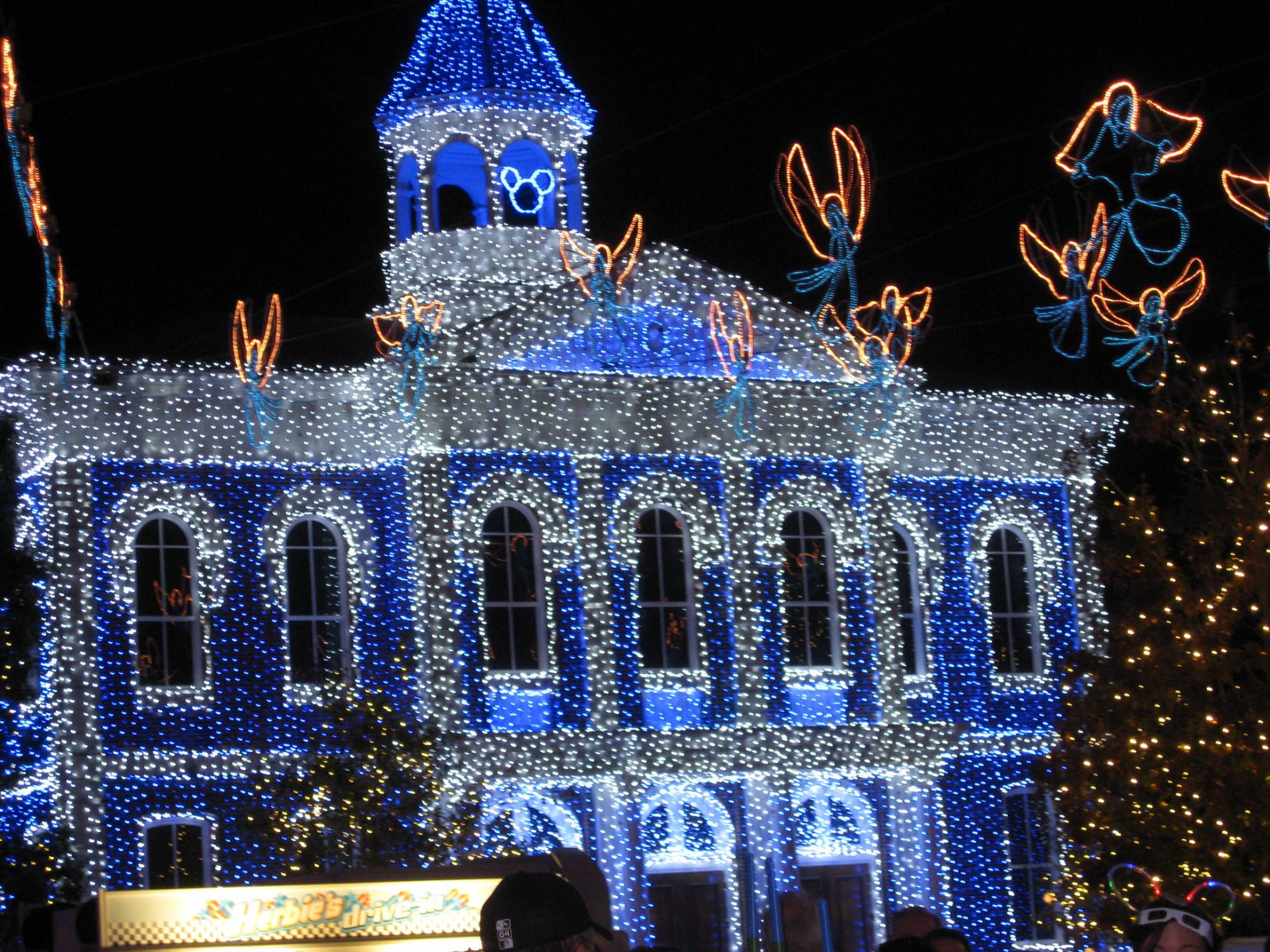 The holidays are magical at Walt Disney World |PassPorter.com
