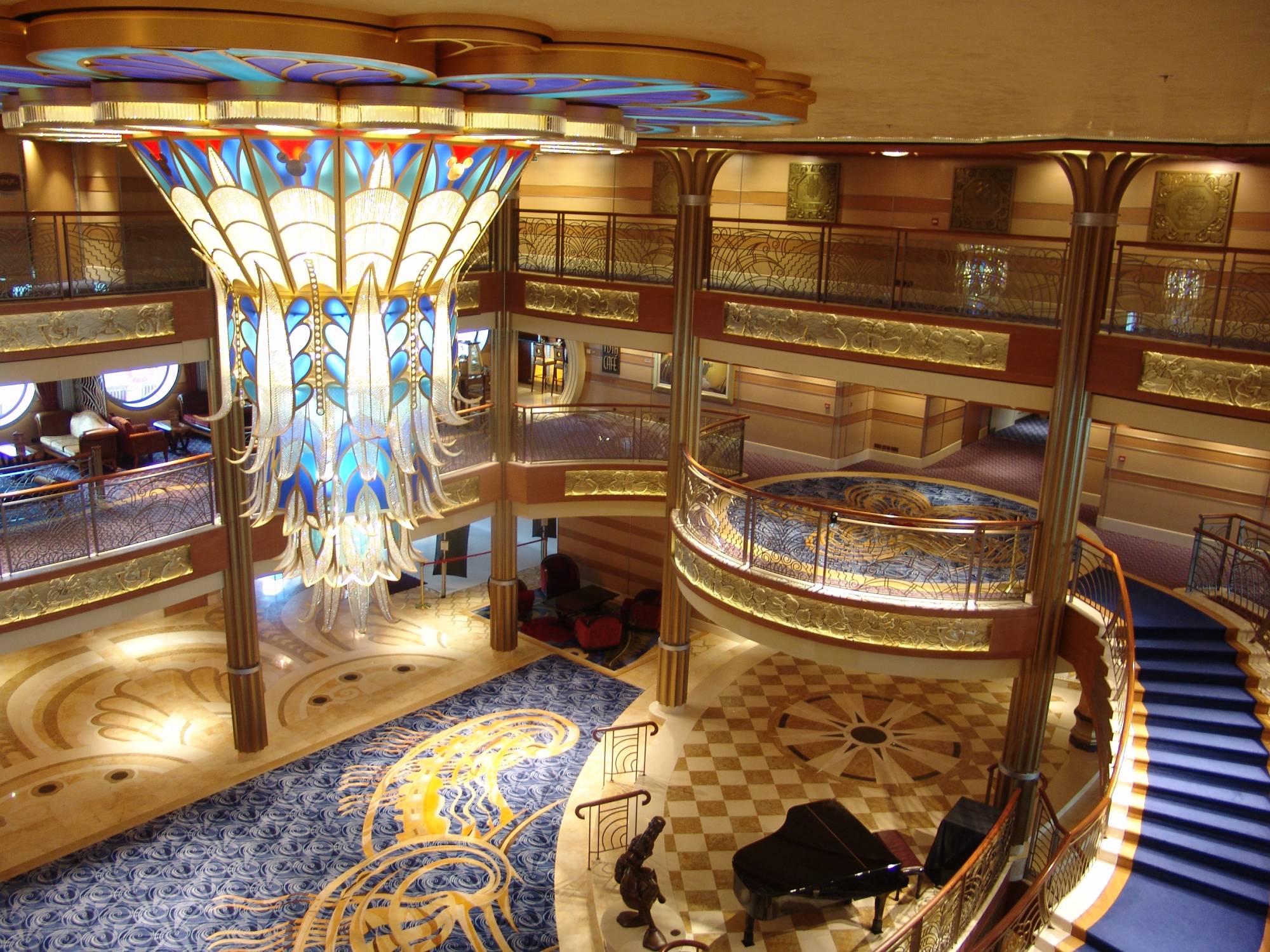 How do the Disney Cruise Line ships compare? |PassPorter.com